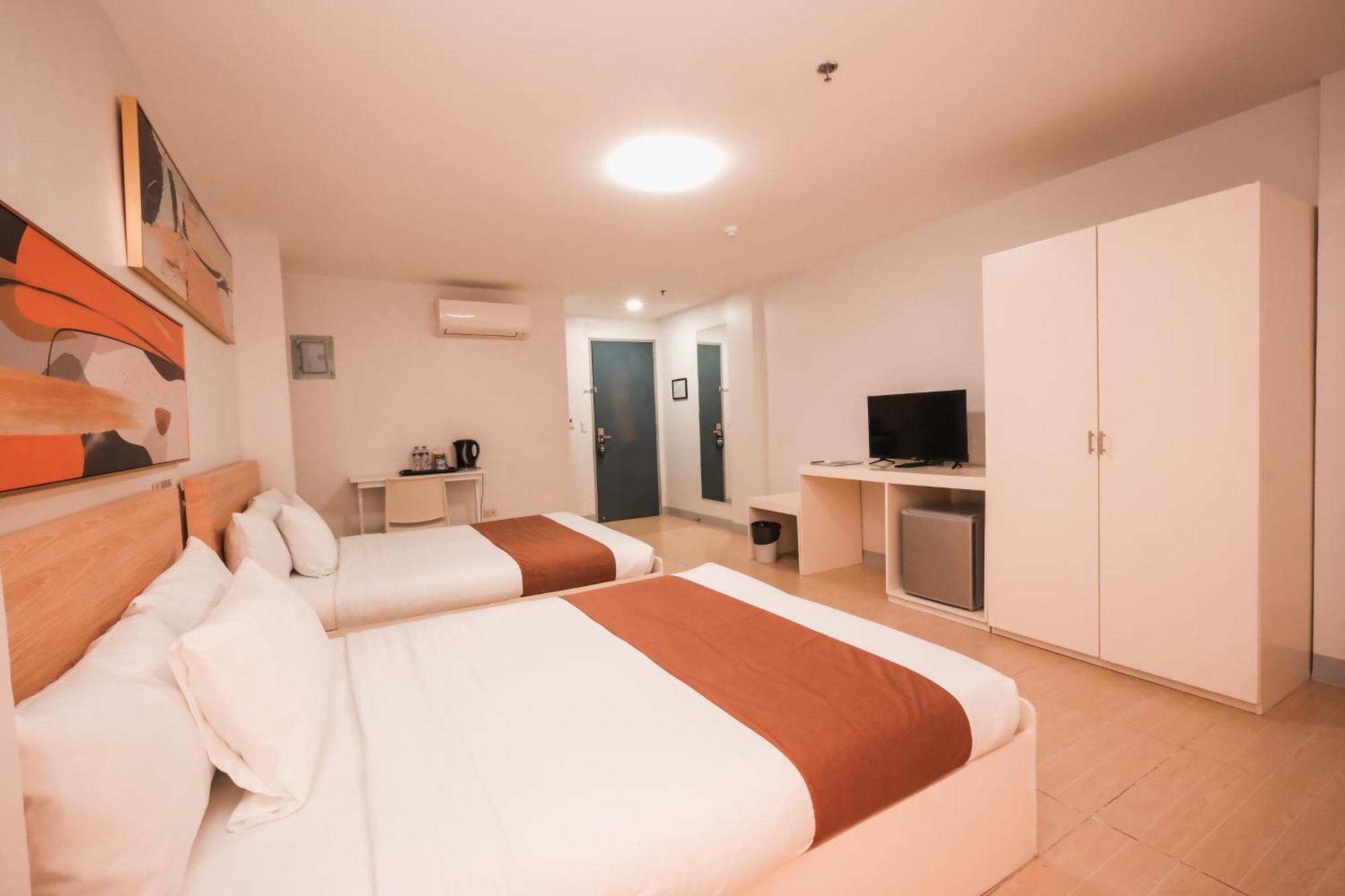 Rosey Hotel Cabanatuan City Exterior foto